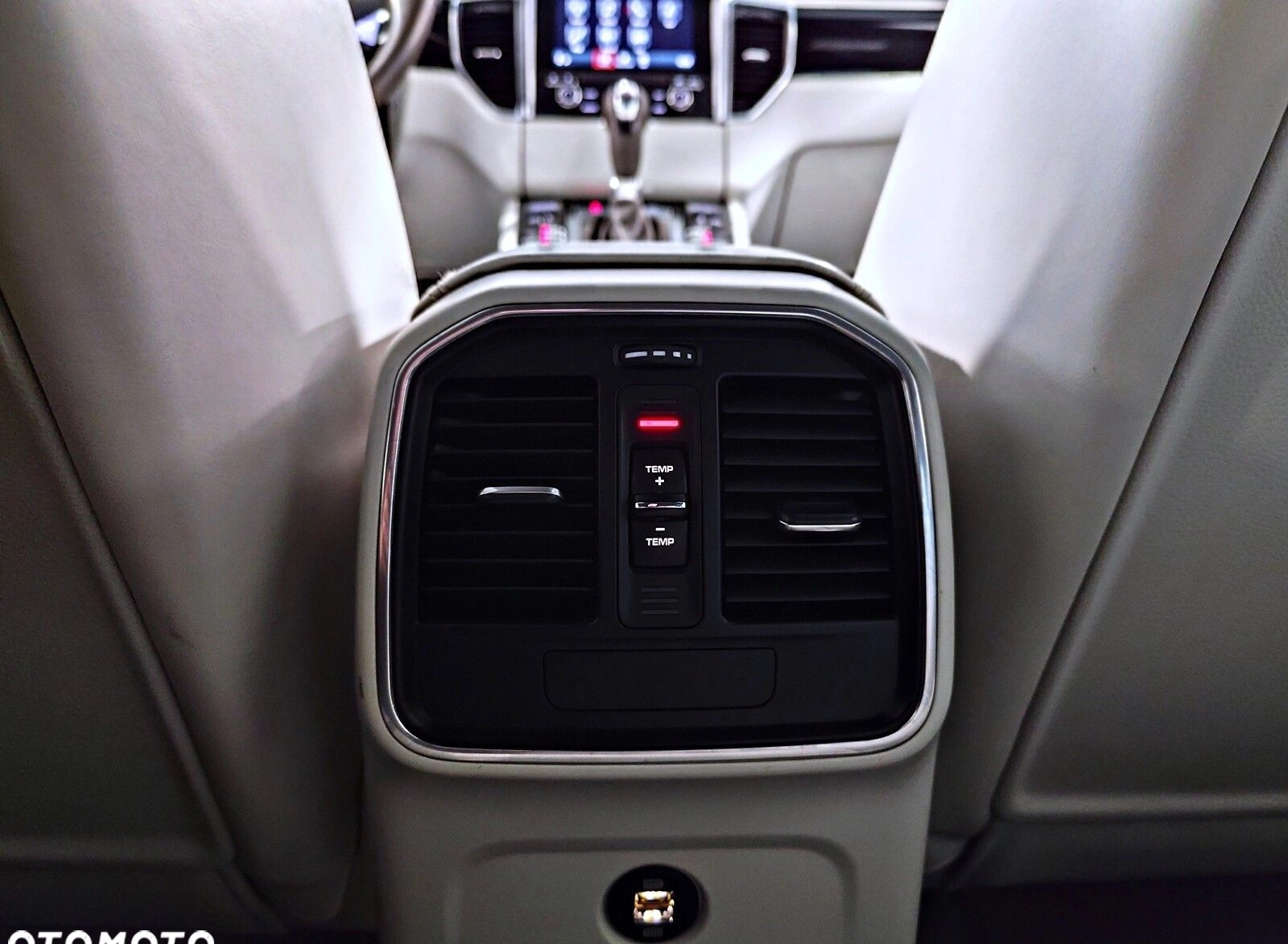 Porsche Macan cena 167900 przebieg: 138000, rok produkcji 2016 z Przedecz małe 562